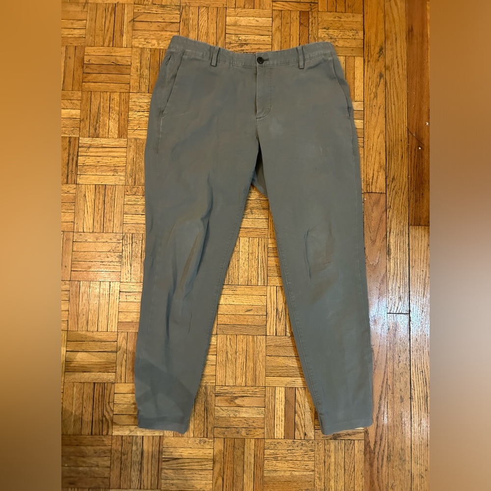 Everlane Performance Travel Chino